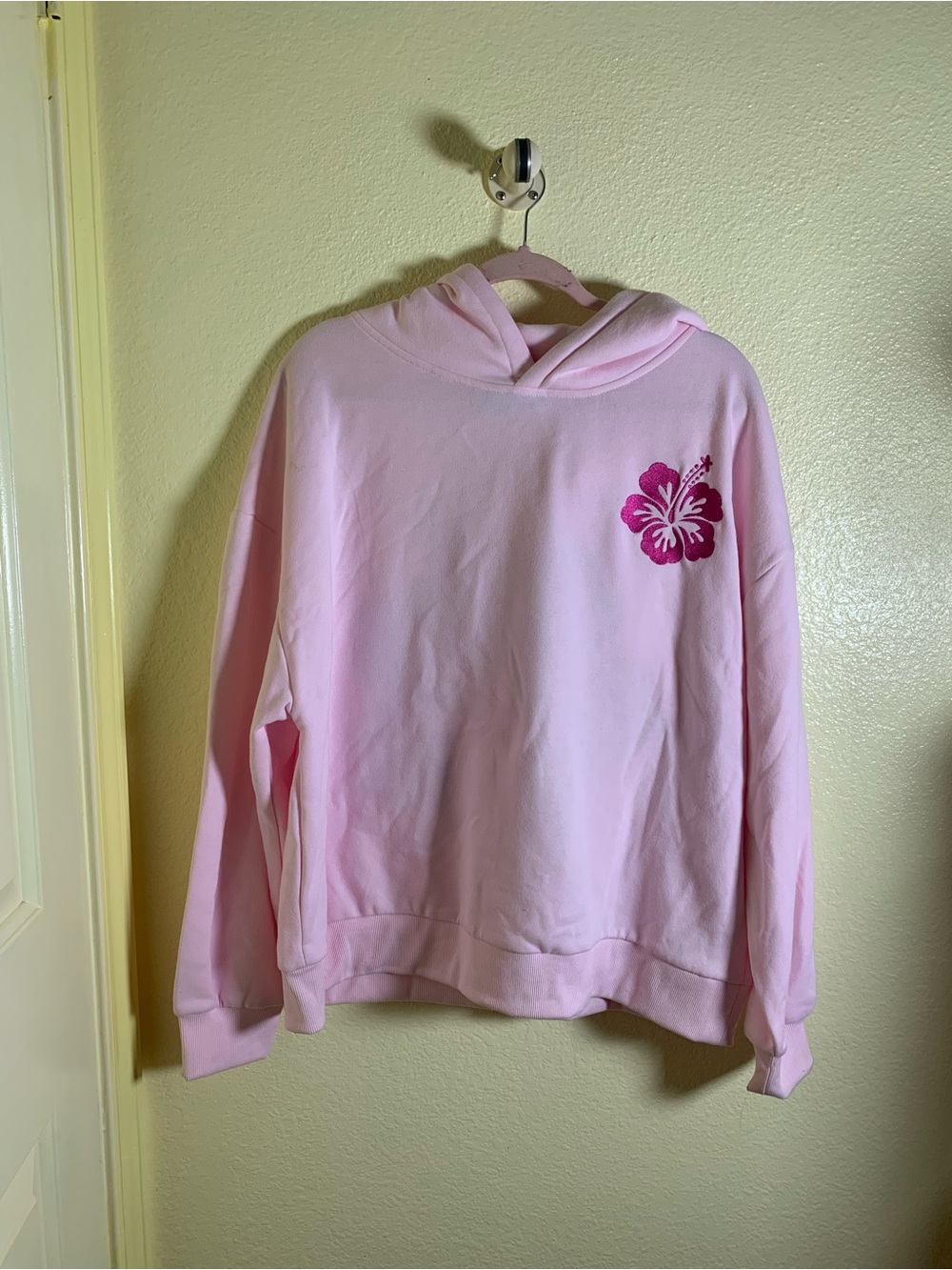 NWOT Blue Riot Light Pink Crewneck Hoodie with Magenta Floral Graphic, Size L